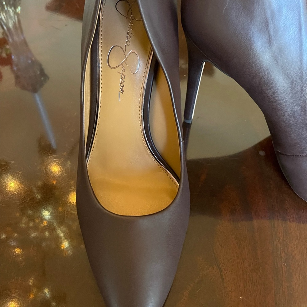 Jessica Simpson Brown Leather Pump